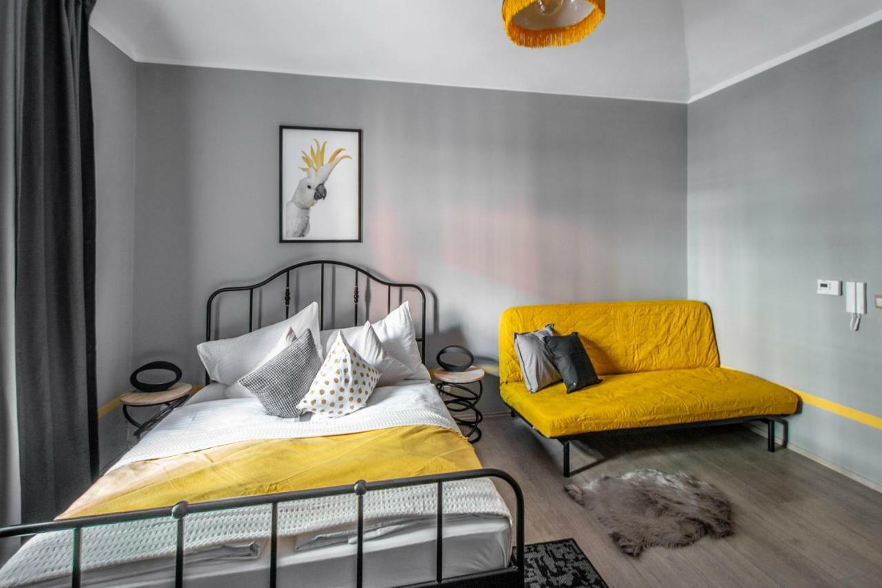 Stylish Close To Eden Garden