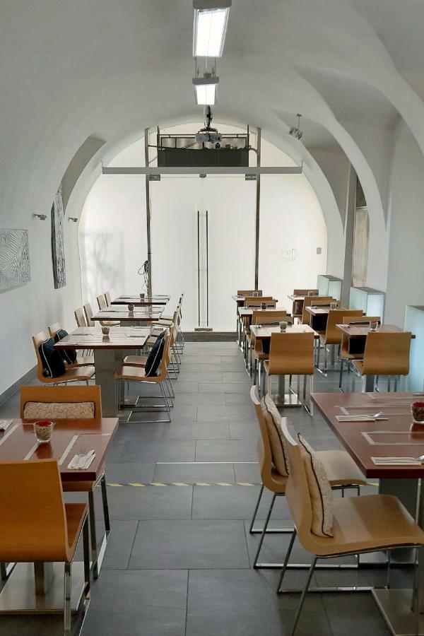 Golden Angel By Adrez Aparthotel Prag
