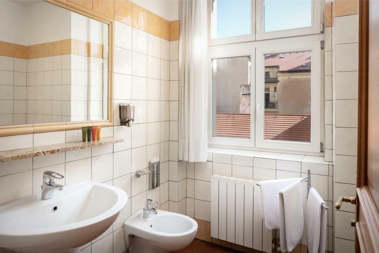 Caesar Hotel 4*
