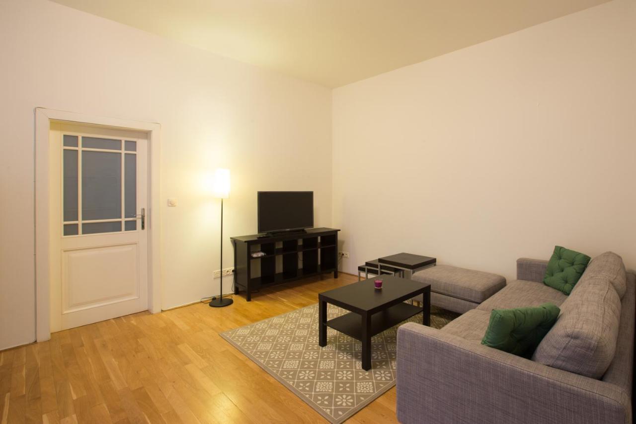 Elegant Apartment With Free Garage In The Center Of Prague Prague