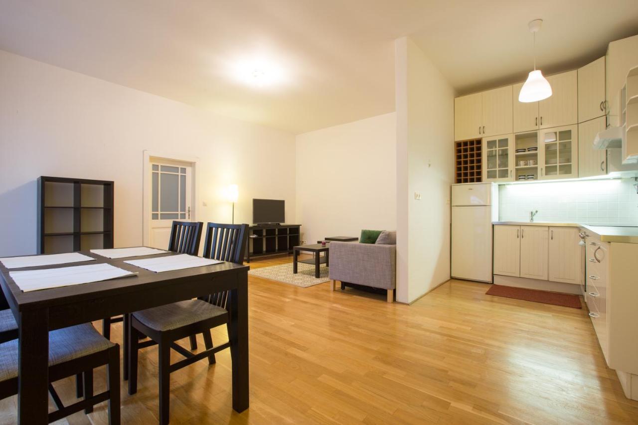 Apartment Elegant Apartment With Free Garage In The Center Of Prague Prague