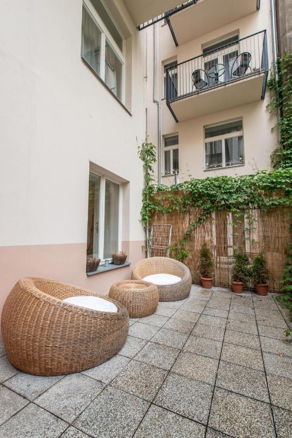 Quiet In The Center With Own Terrace Apartment *