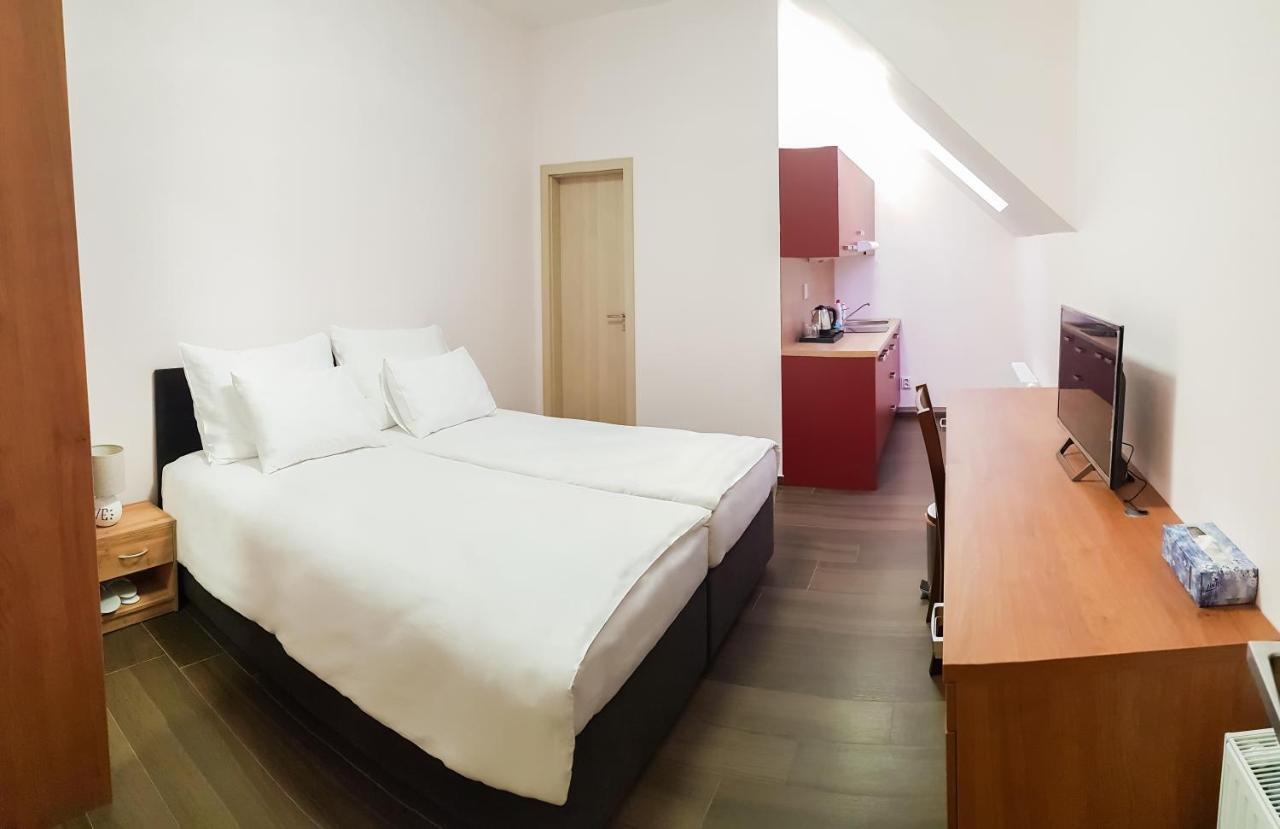 De Luna Guest house 3*