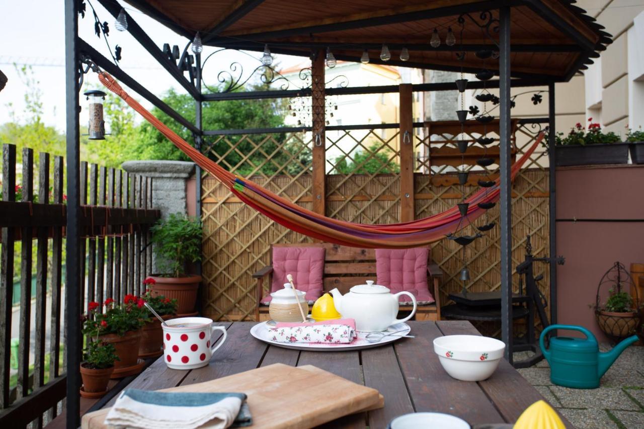 Victoria Design - Rehorova * Prague