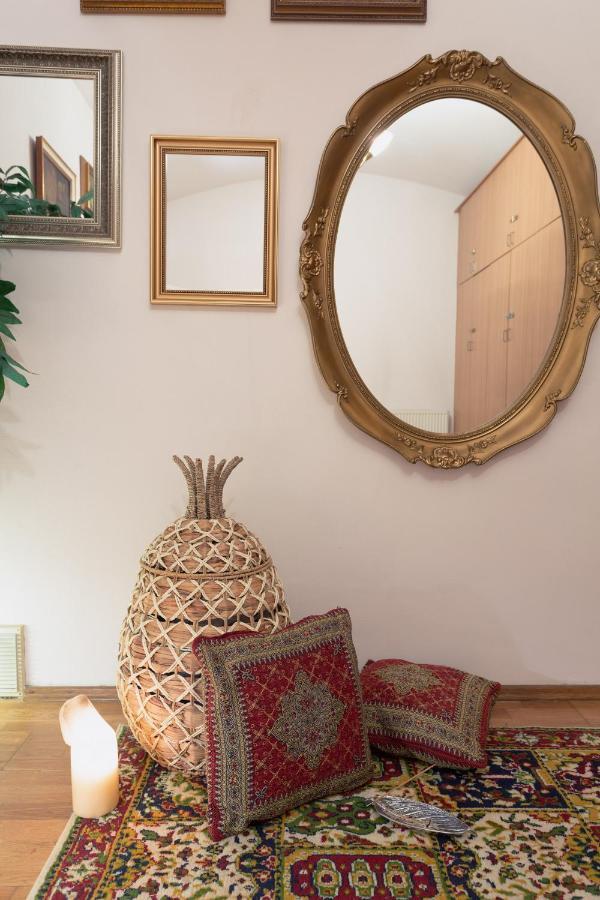 Victoria Design - Rehorova Apartment Prague