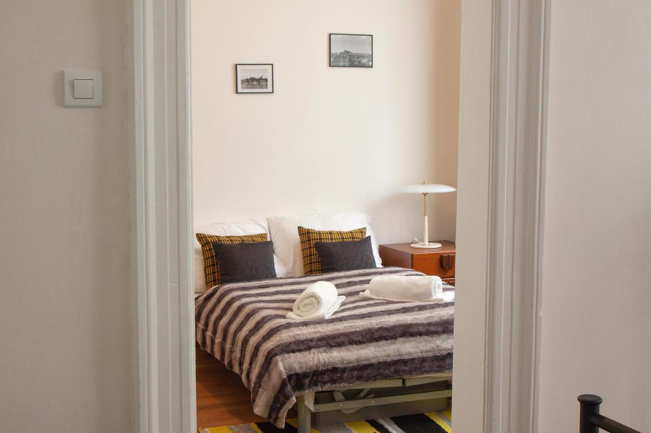 Lucky Angel In Apartamento
