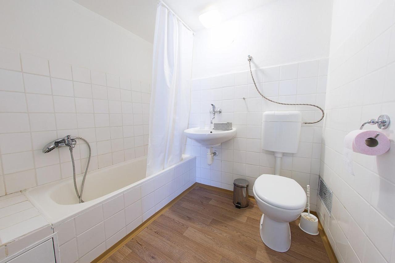 Lucky Angel In Apartment Prague