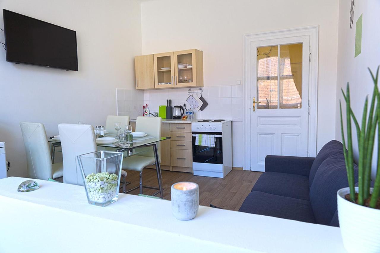 Lucky Angel In Apartamento Praga