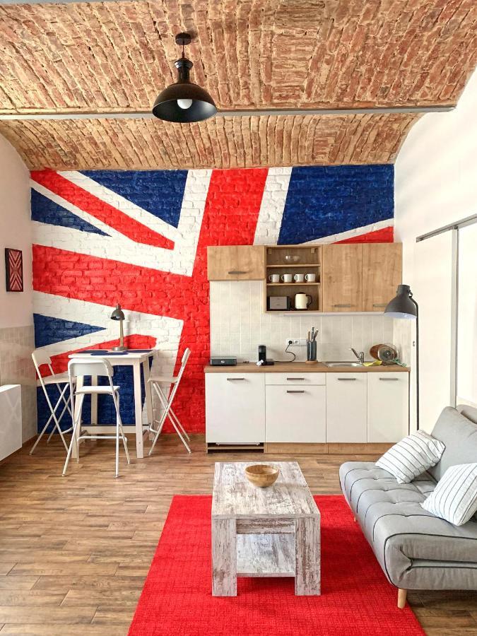 Apartment John Dee