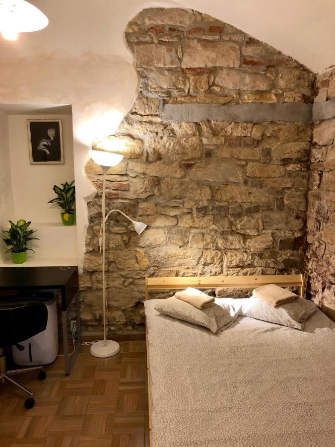 Benatska Apartment