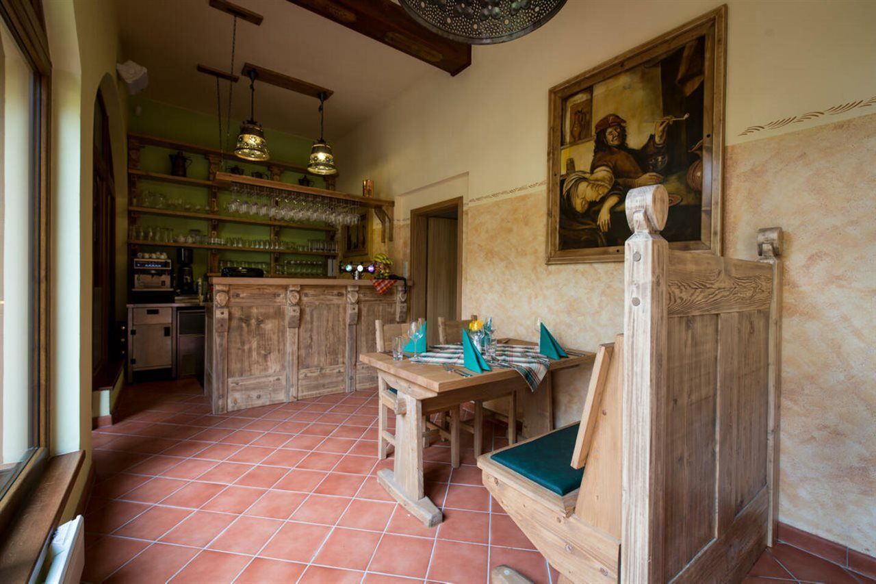 Hotel Selsky Dvur - Bohemian Village Courtyard 4*