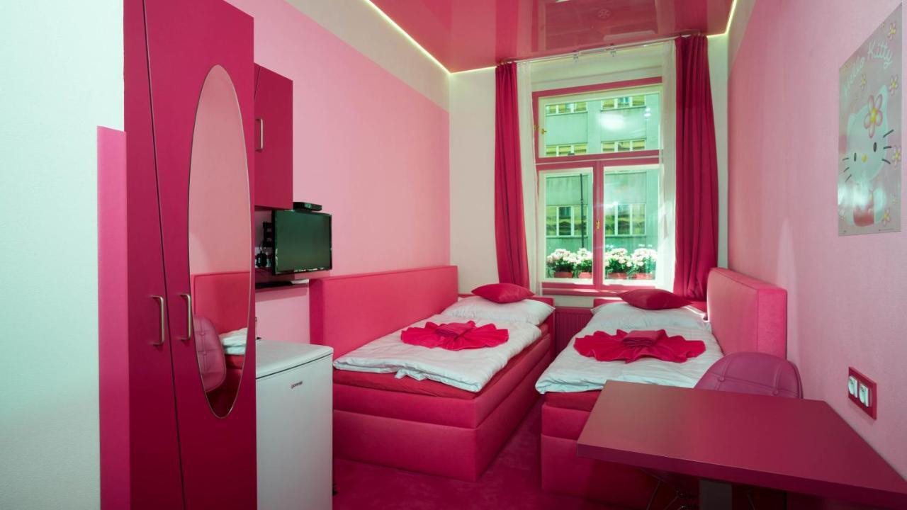 Colours - Your 7 Colour Experience In Centre Of Prague