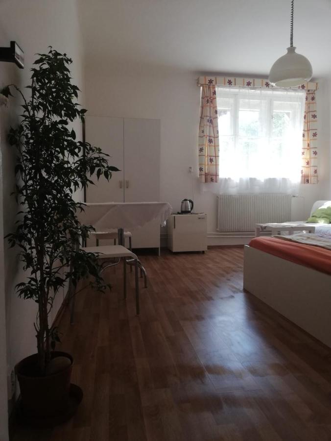 Bed & Breakfast Dd Prague