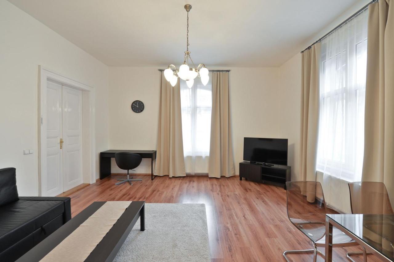 Exclusive On Zborovska Apartment *