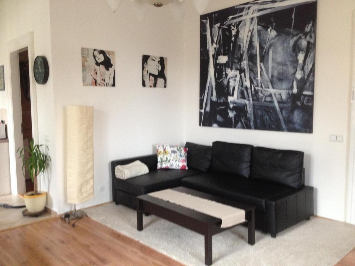 Apartment Exclusive On Zborovska Prague
