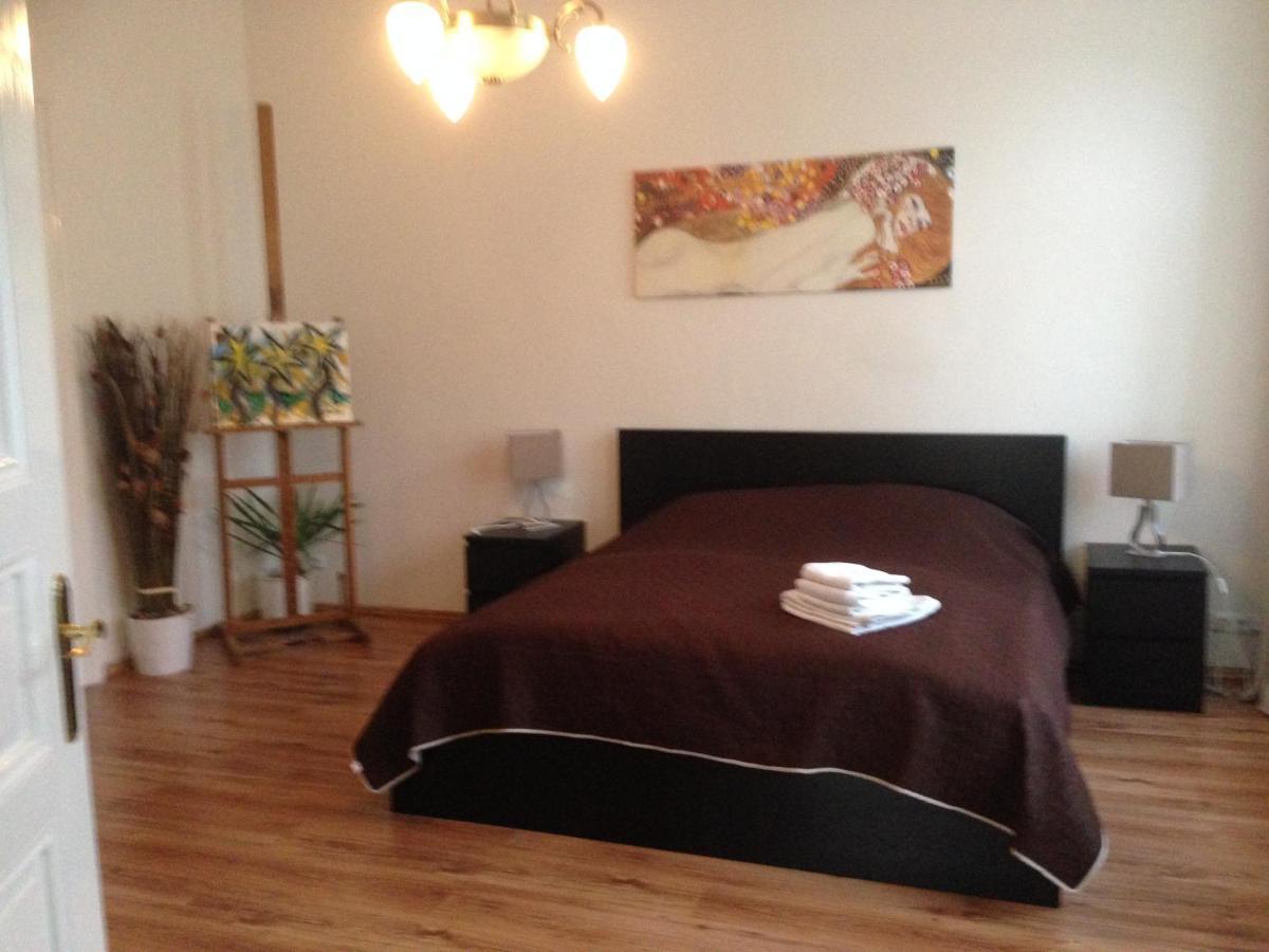 Apartment Exclusive On Zborovska *