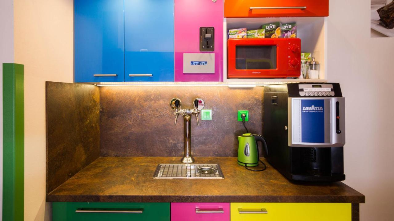 Colours - Your 7 Colour Experience In Centre Of *