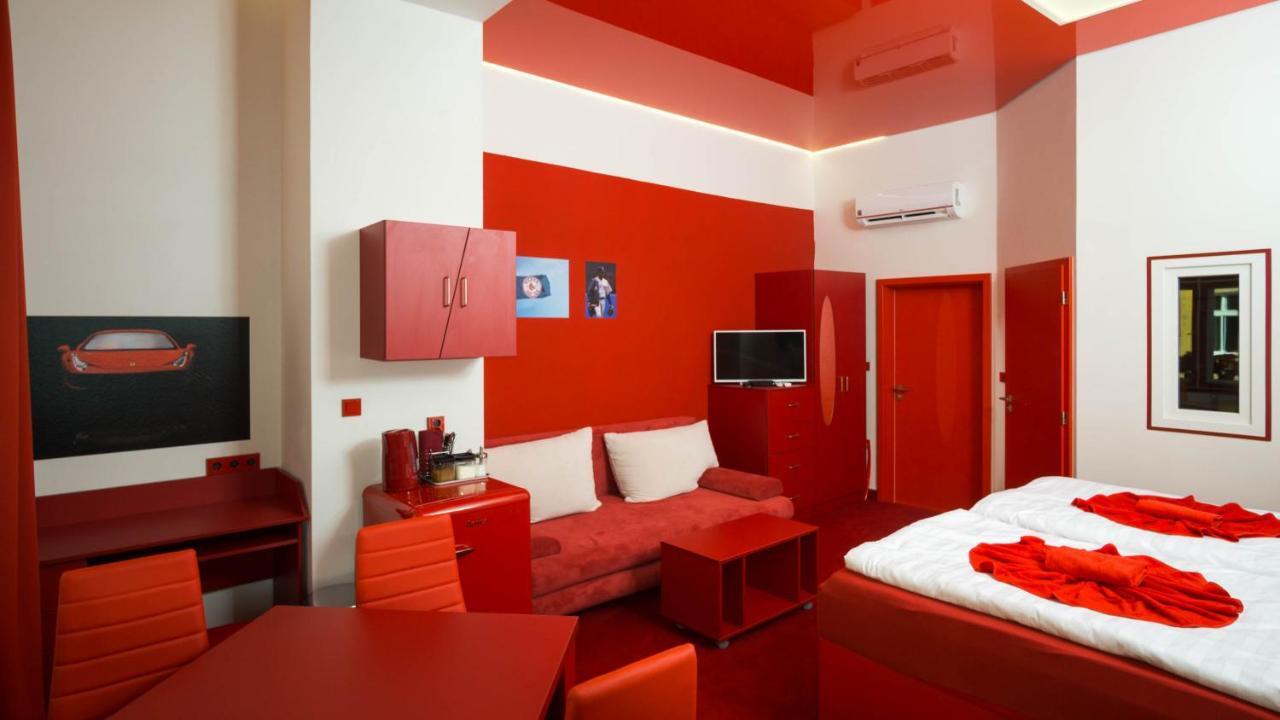Colours - Your 7 Colour Experience In Centre Of * Prague