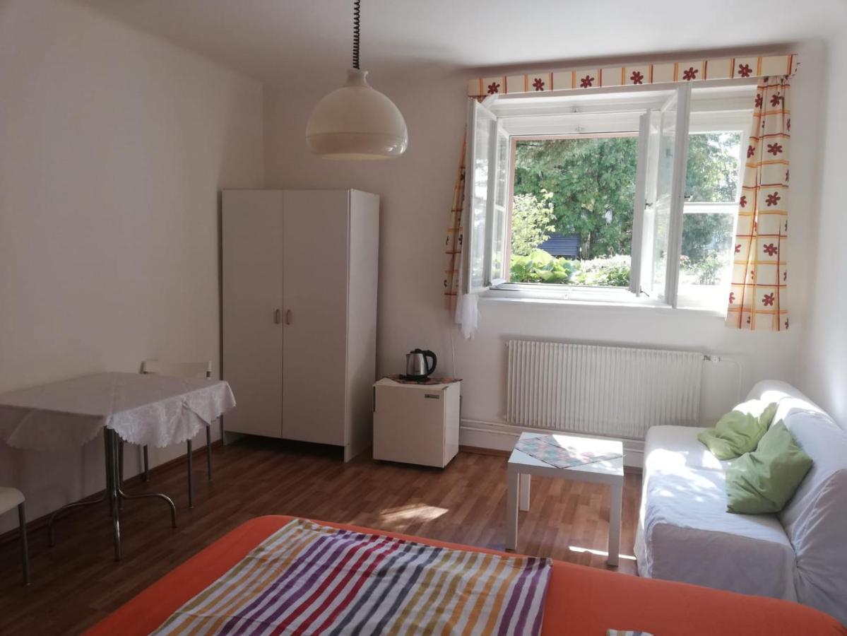 Bed & Breakfast Dd Prague