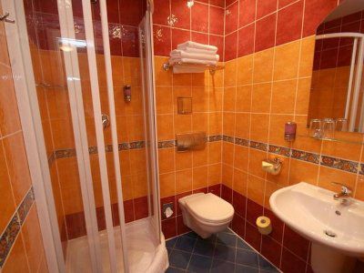 William 3* Prague