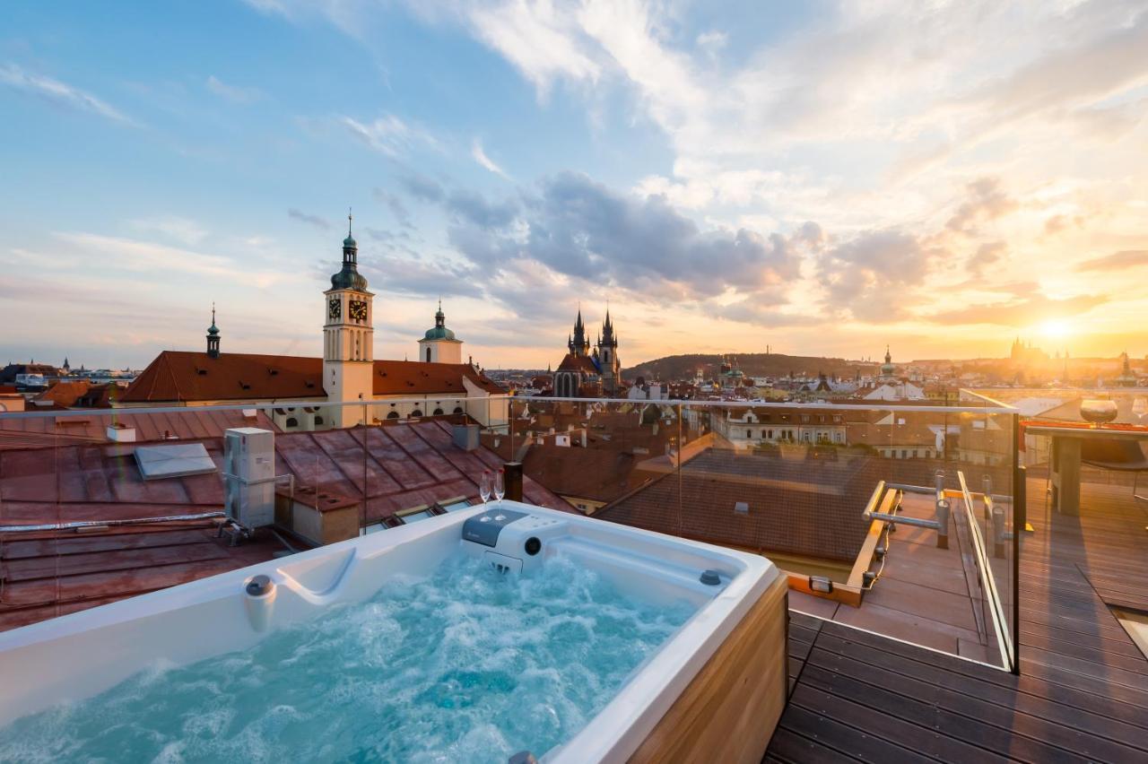 Empirent Rooftop Collection