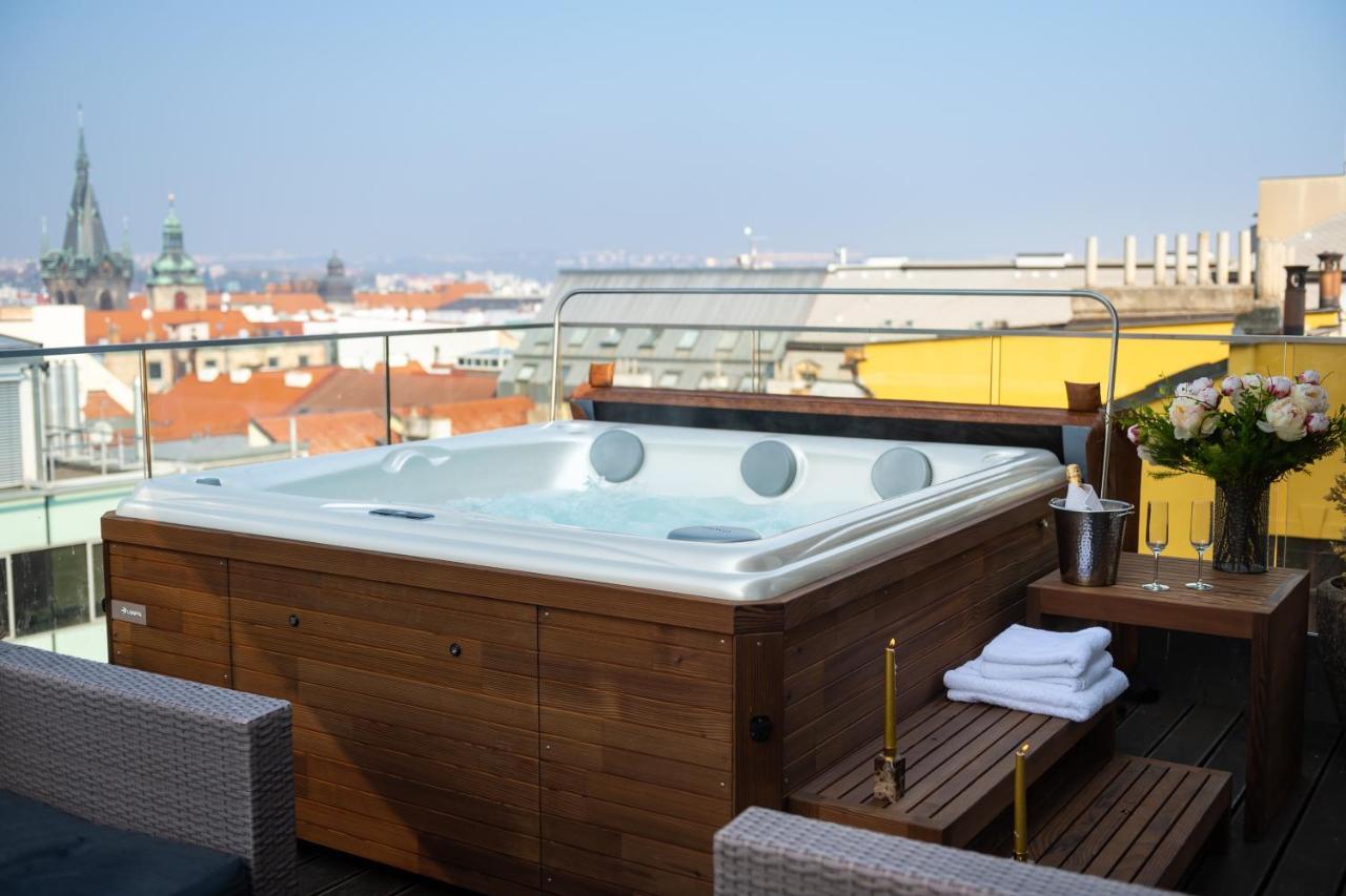 Apartment Empirent Rooftop Collection *