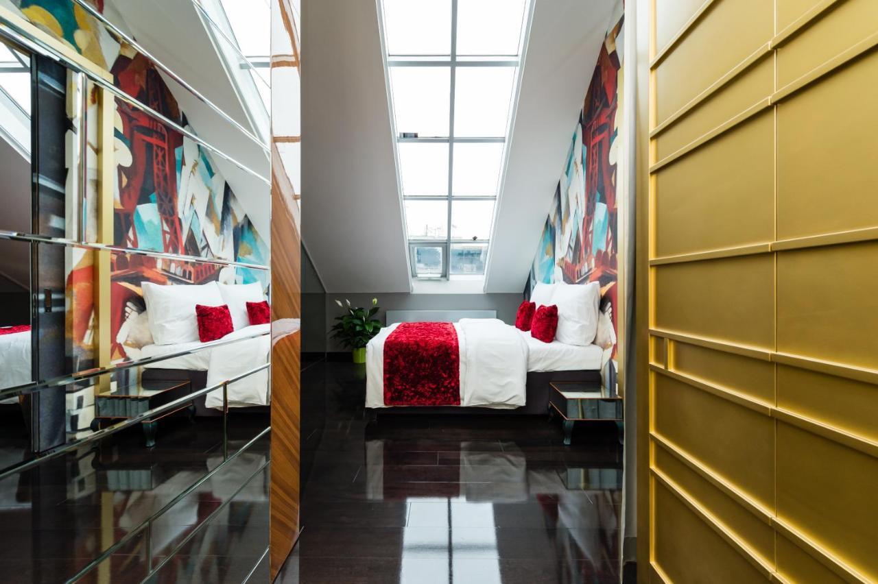 Empirent Rooftop Collection * Prague