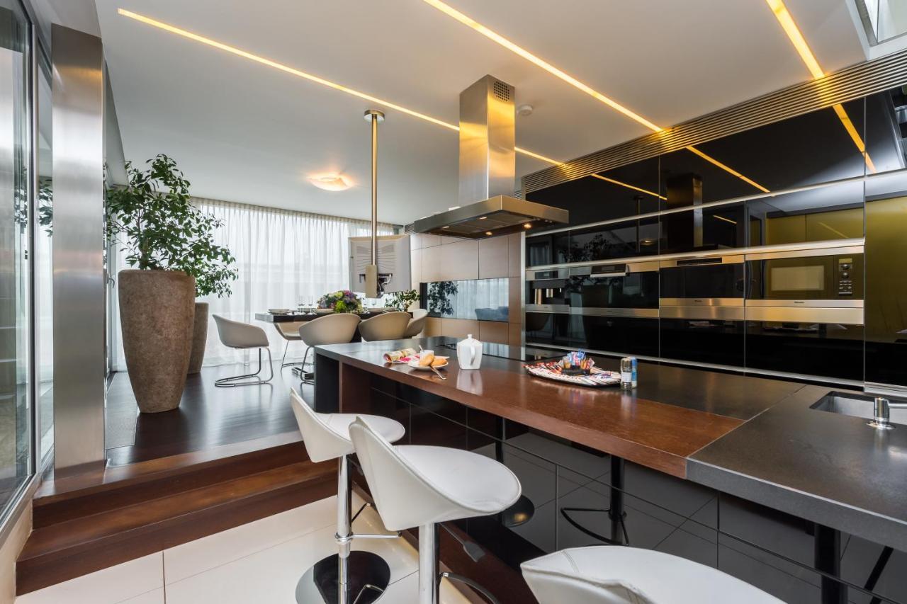 Apartment Empirent Rooftop Collection