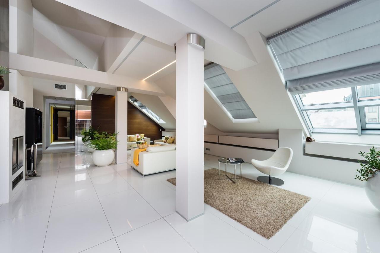 Empirent Rooftop Collection Apartment *