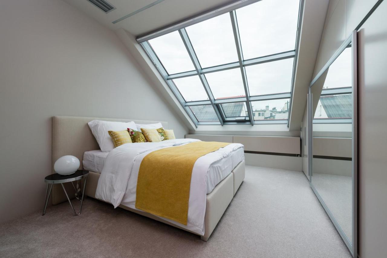 Empirent Rooftop Collection Apartment