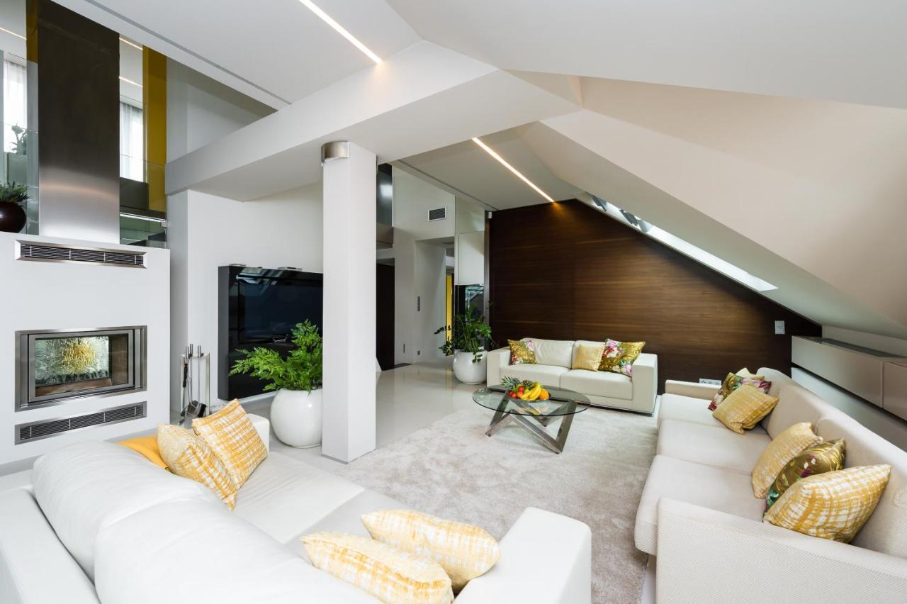 Empirent Rooftop Collection * Prague