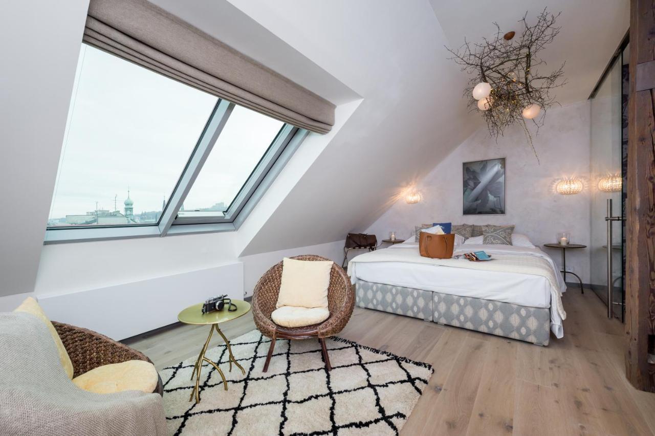 Empirent Rooftop Collection * Prague
