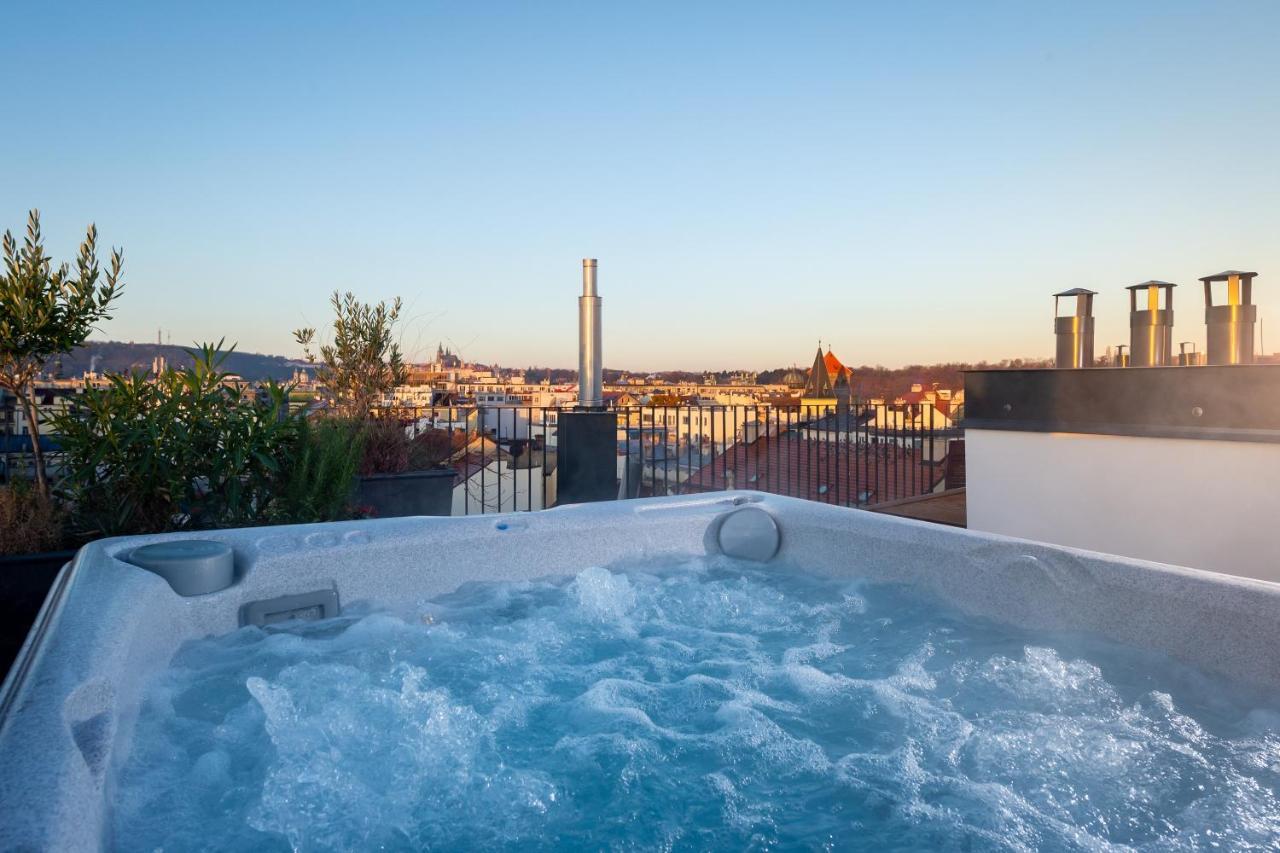 Empirent Rooftop Collection * Prague