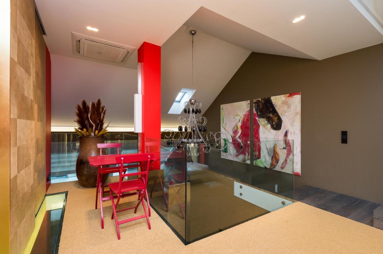 Empirent Rooftop Collection Apartment *