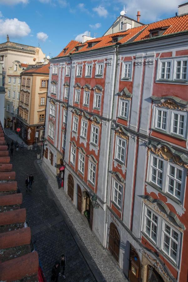 Apartment Husova 15 *