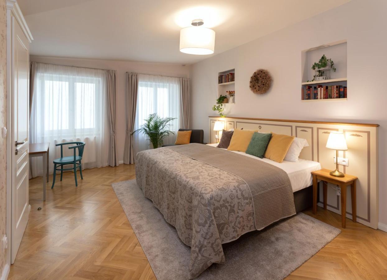 Seno6 Prague