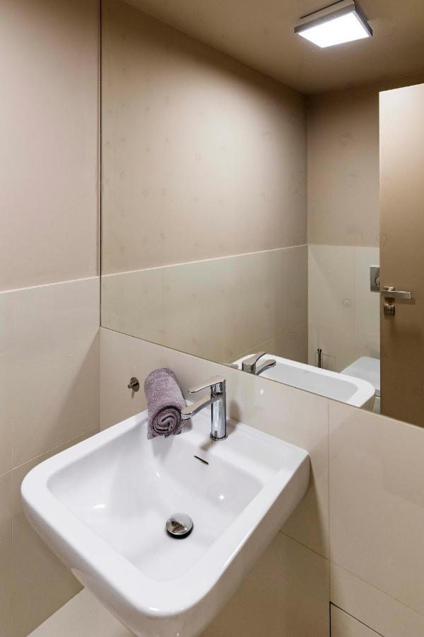 New Luxury Apt With Ac&parking In The Center Of Apartment Prague