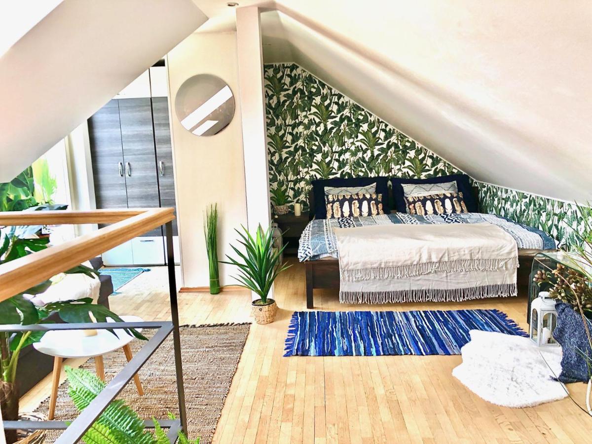 Duplex With Quite Terrace On Wenceslas Sq. Prag