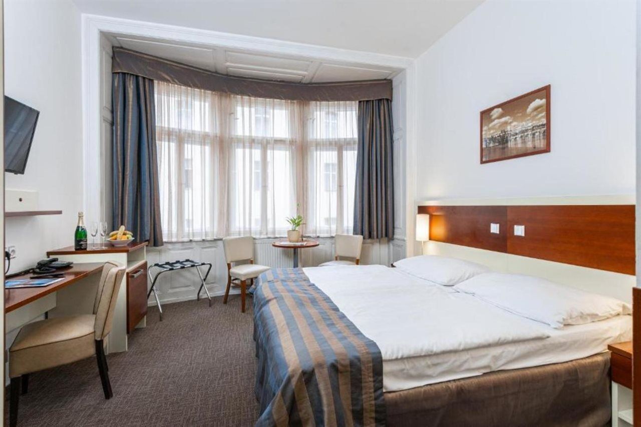 Otel Gloria 4*