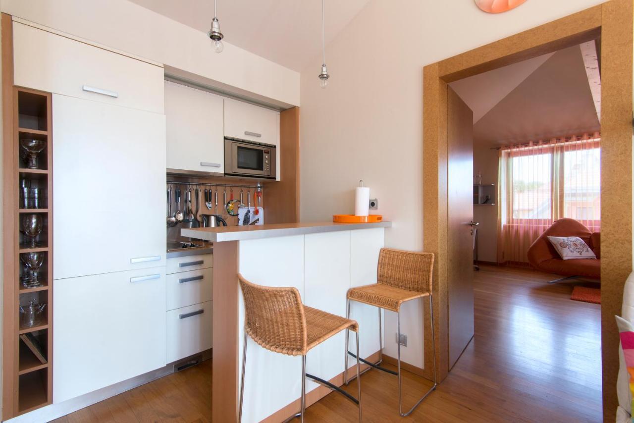 Villa Huge Luxury Villa, 6 Beds And Baths, Terraces, Double Garage Prague