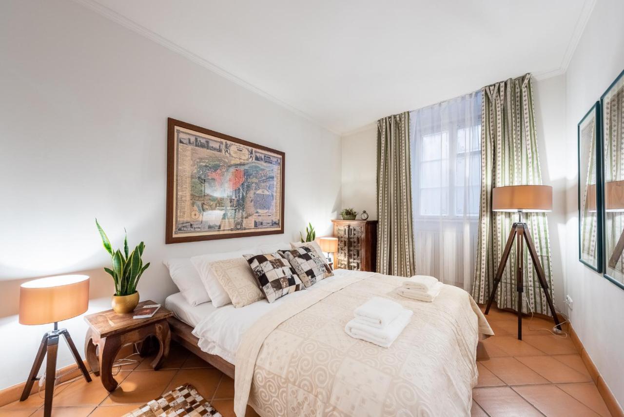 Unique Experience - Charles Bridge Apartamento