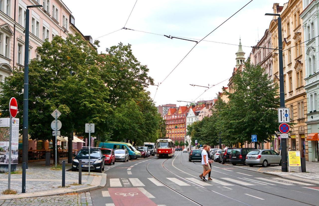 Close To City Centre - Hillside 11 Apartment