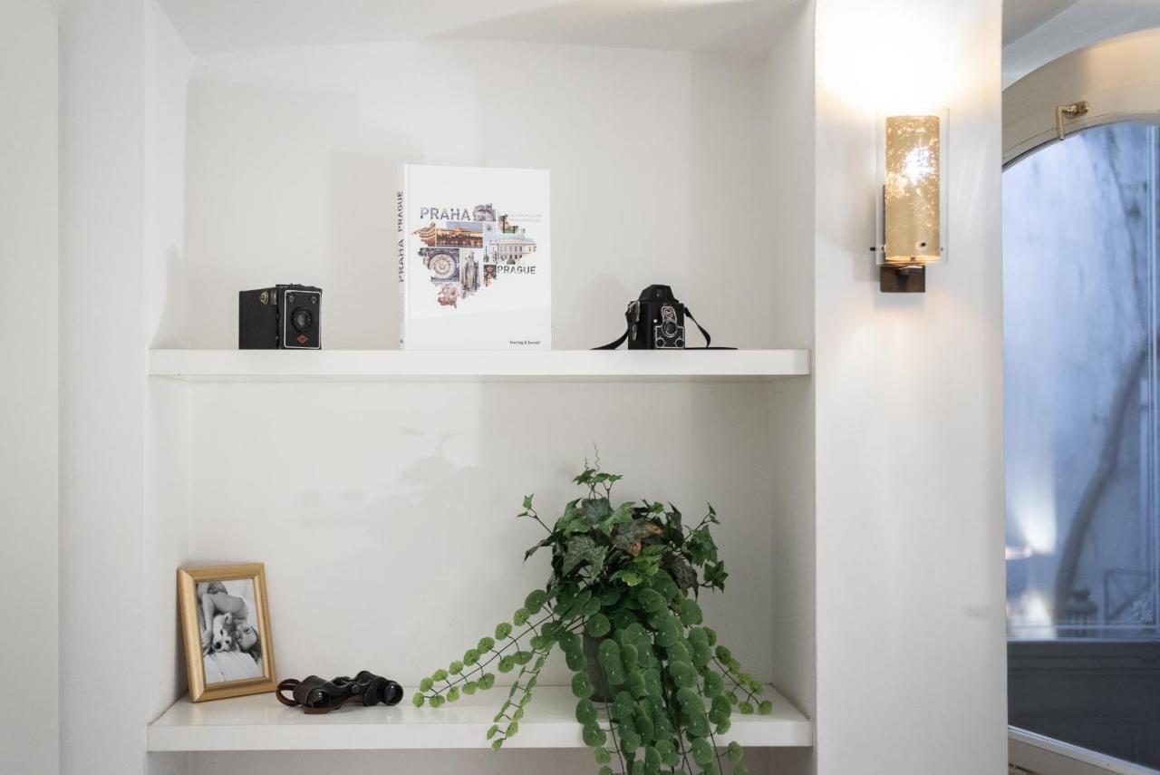 Unique Experience - Charles Bridge Apartamento