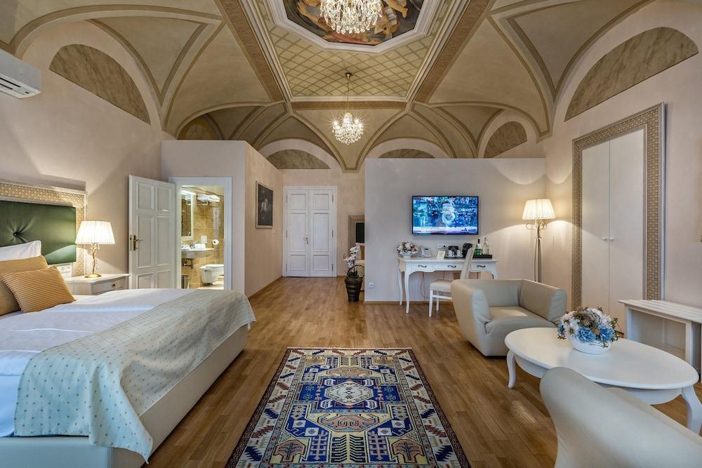 U Malvaze Otel