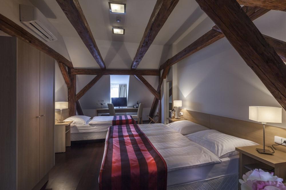 U Malvaze Otel