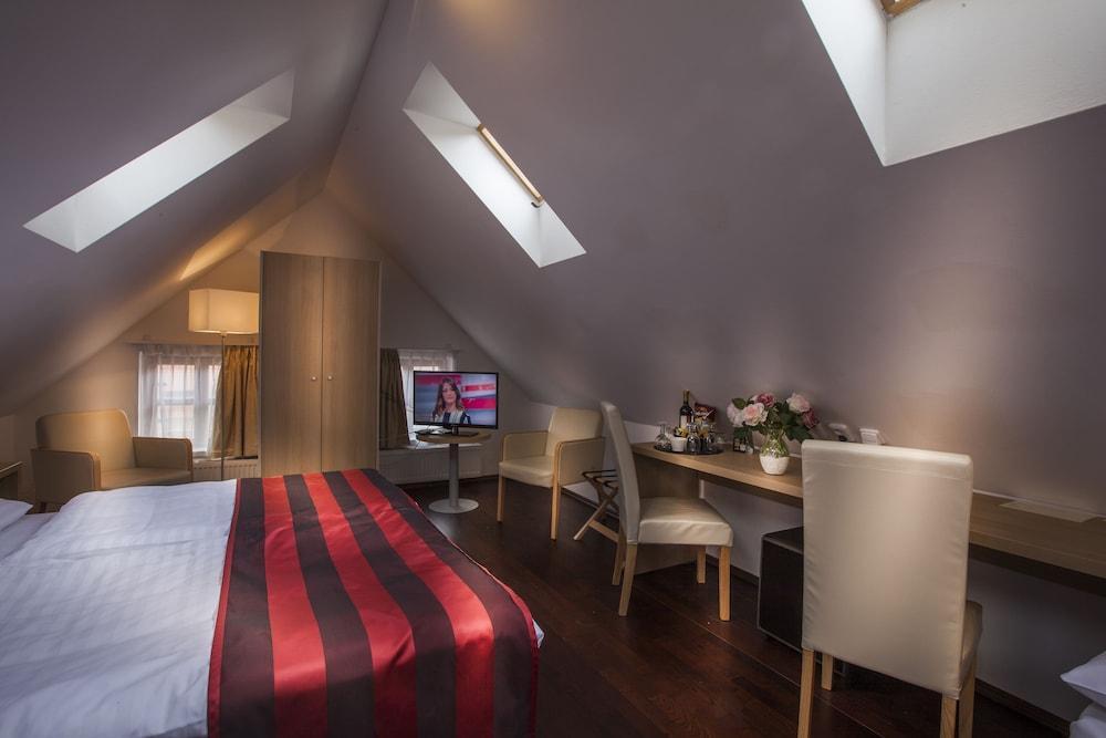 U Malvaze 4* Prague