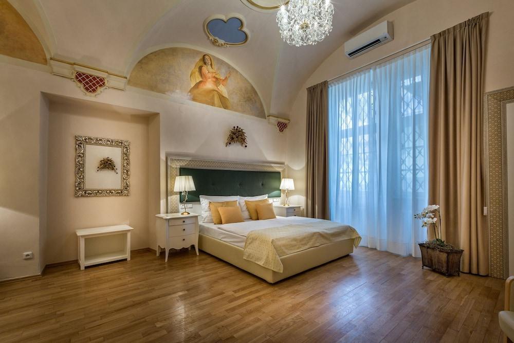 U Malvaze Otel 4*