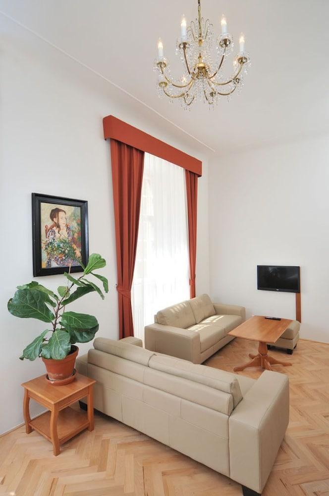 U Malvaze 4* Prague