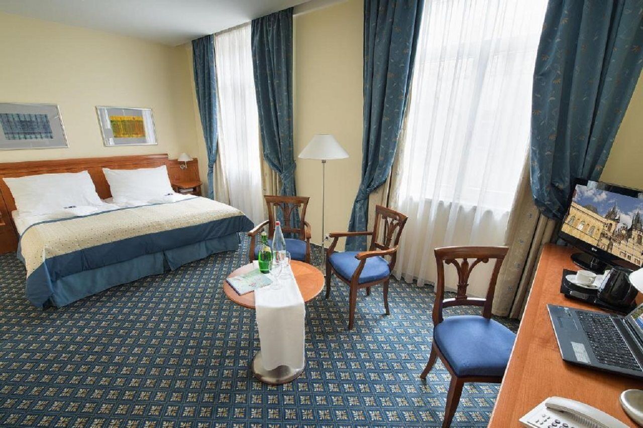 Ramada Centre 4*
