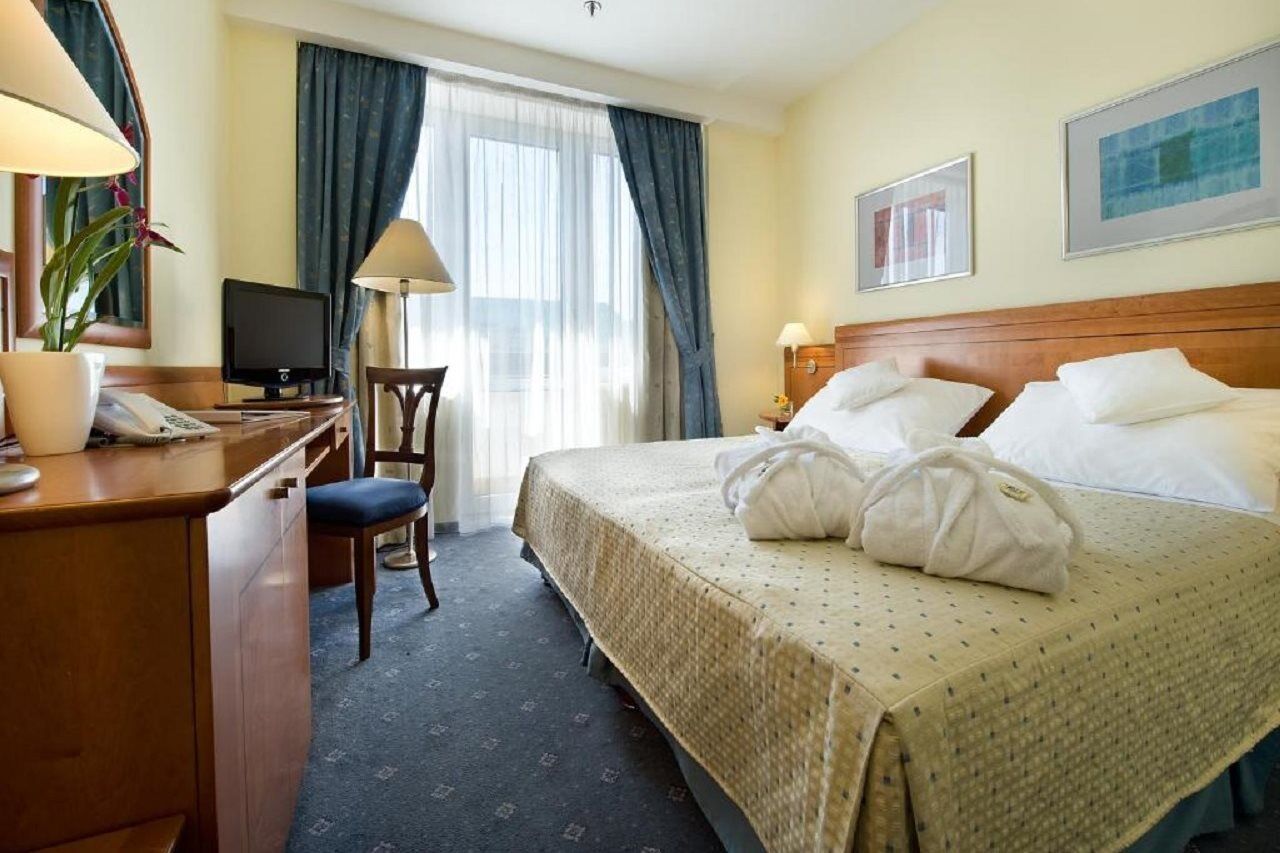 Ramada Centre Hotel